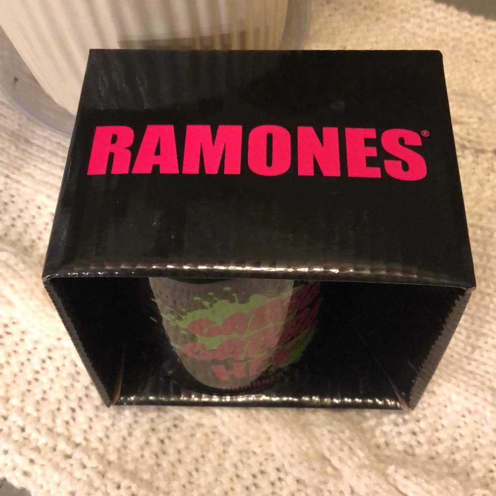 Ramones Mug - Picture 7 of 11